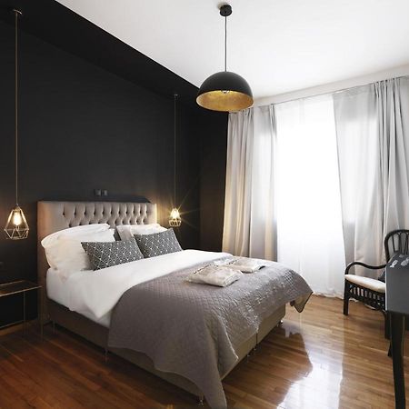 Athenian Apartment In The Center With Jacuzzi מראה חיצוני תמונה
