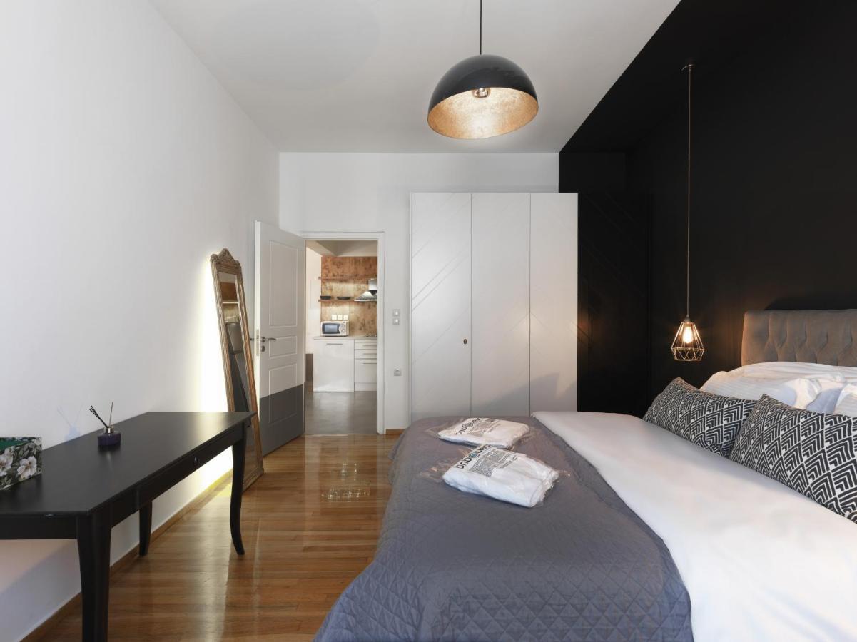Athenian Apartment In The Center With Jacuzzi מראה חיצוני תמונה